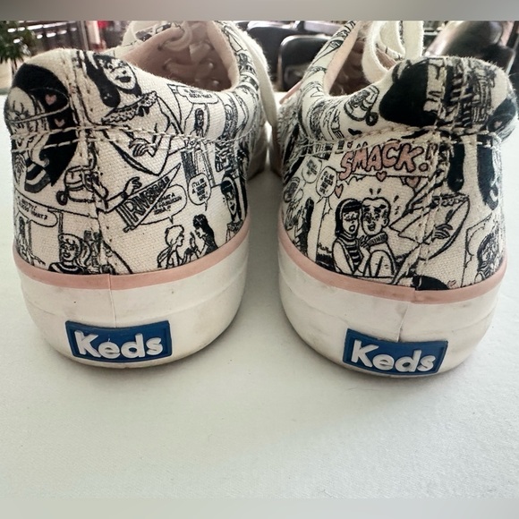 Keds *Rare* Betty & Veronica Themed Tennis Shoes - Black & White w/Pink Size 8.5 - Picture 2 of 10